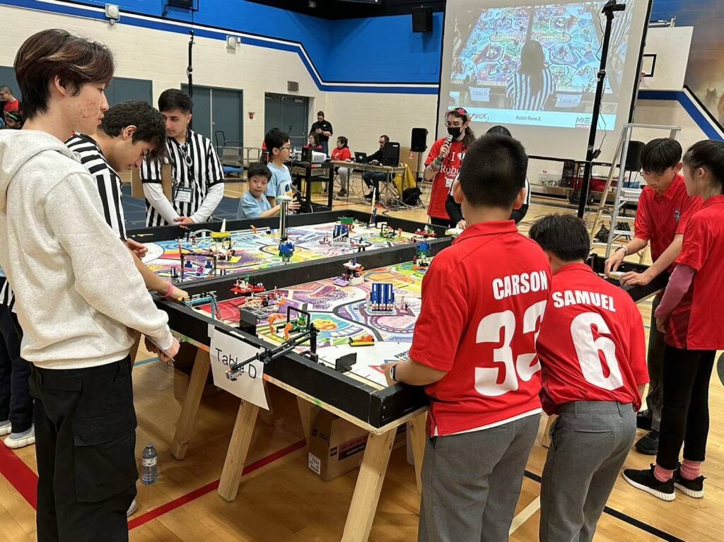 Robot Competitions – RoboPlanet Robotics Academy